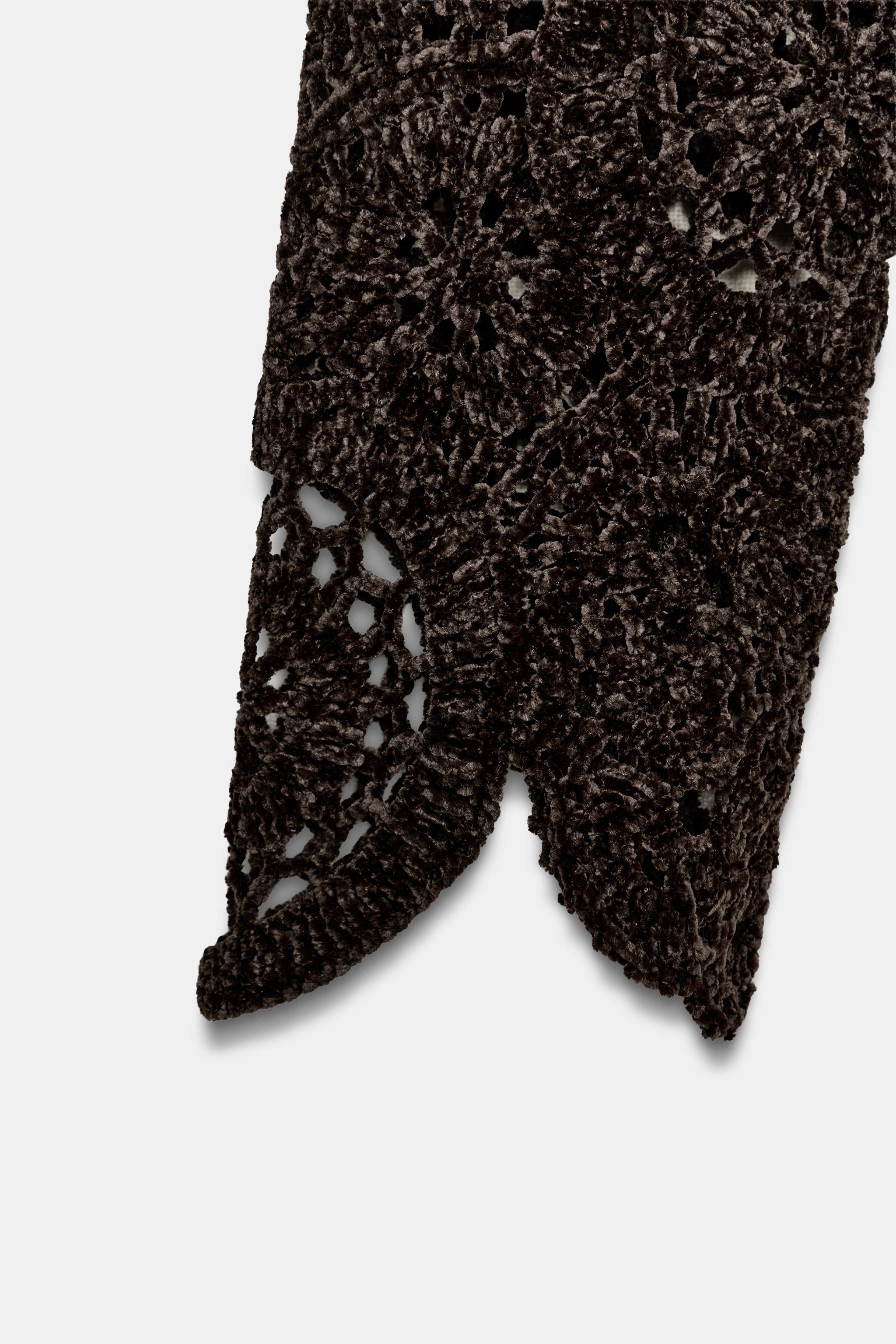 HAUT EN CROCHET À MANCHES LONGUES